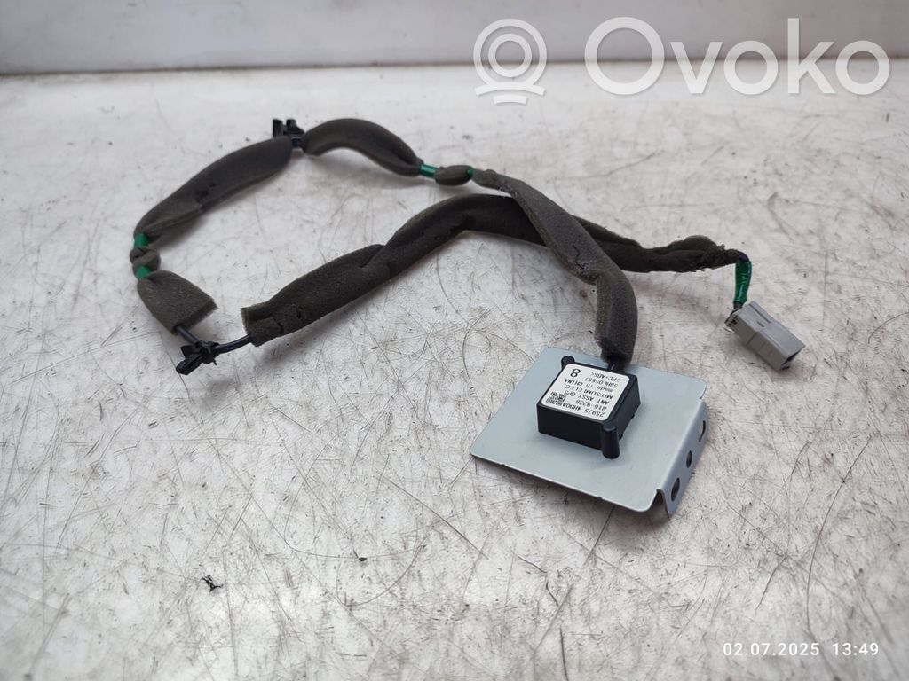Infiniti Q50 GPS-pystyantenni 