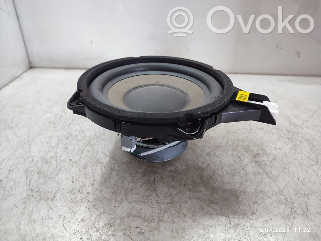 KIA Optima Subwoofer 
