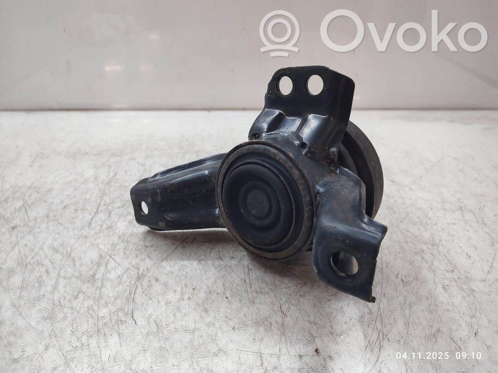 KIA Sorento Engine mount bracket 