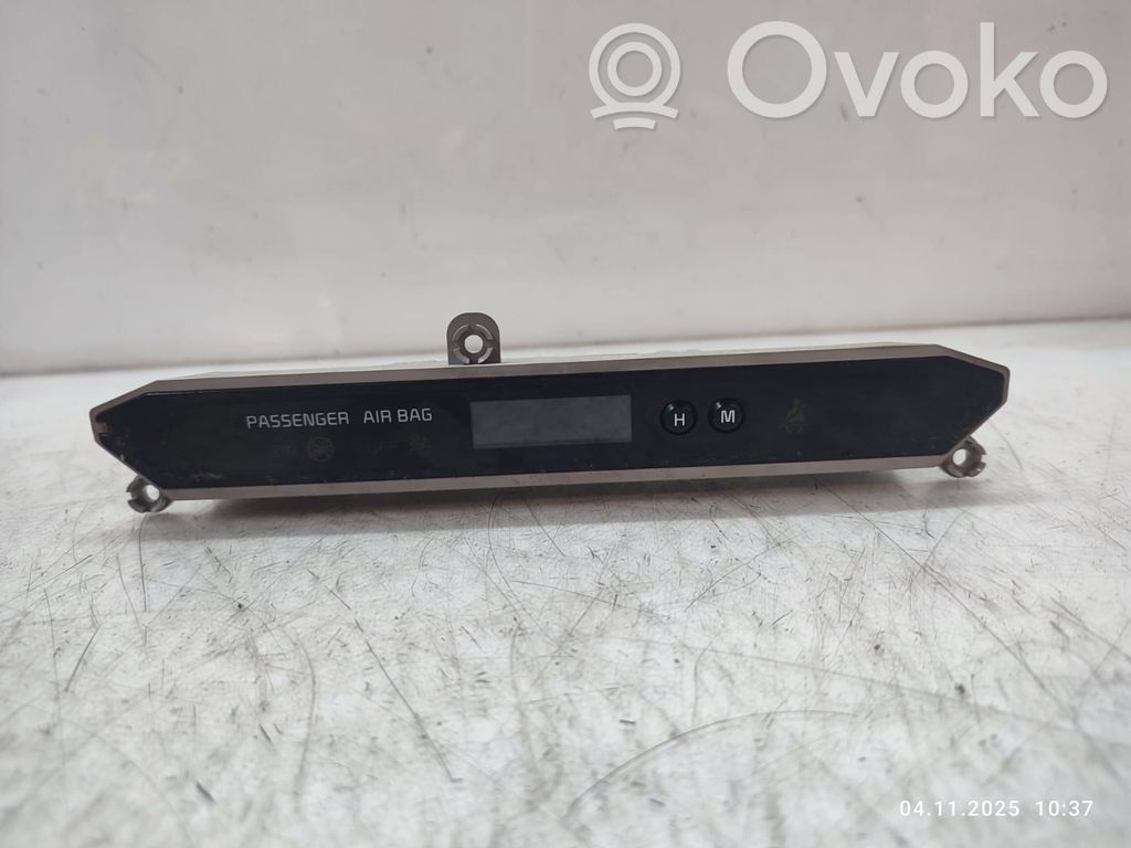 Kello   945102P105