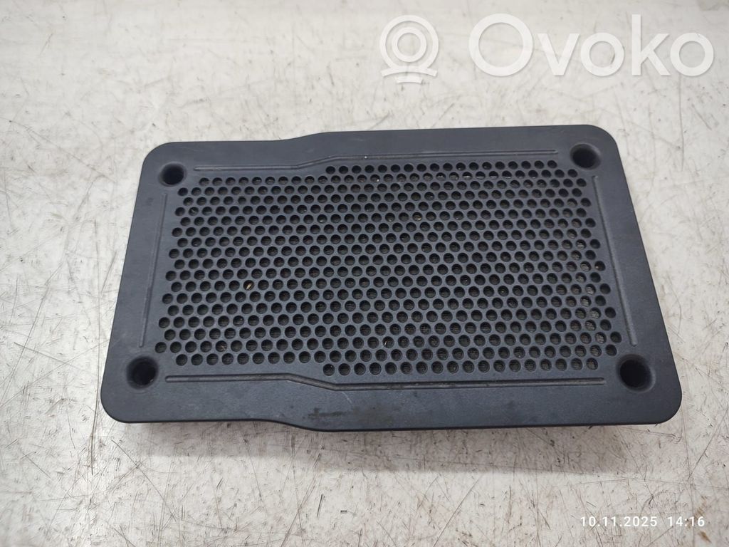 BMW X6 E71 Subwoofer grill/trim 