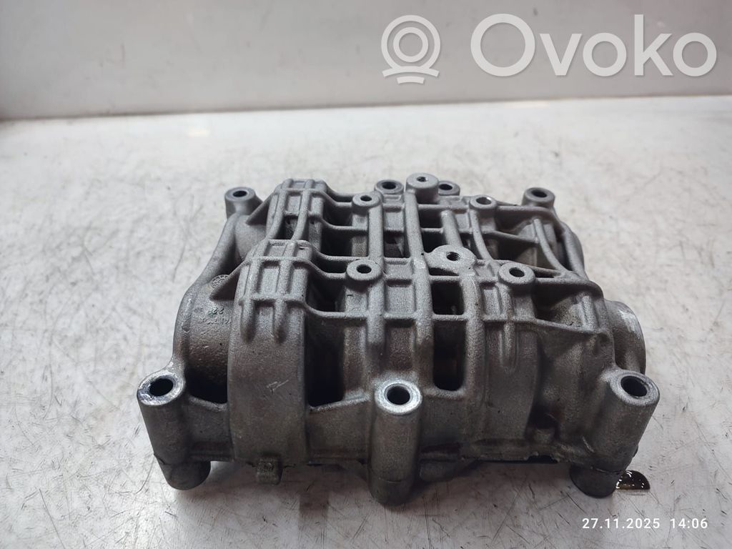 Volvo V40 Eje de equilibrio de la bomba de aceite 