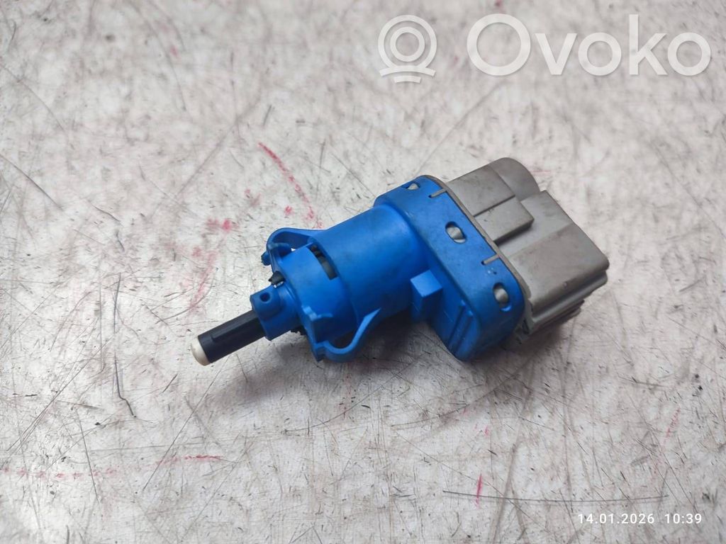 Brake pedal sensor switch