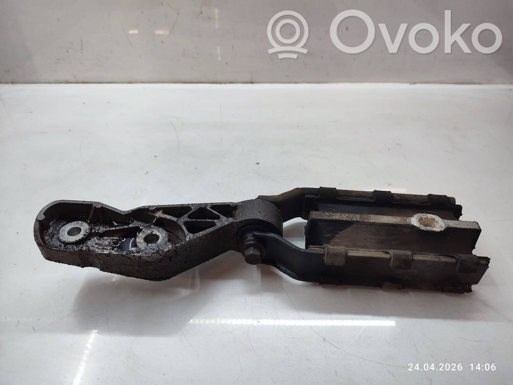 Engine mount bracket   31262935