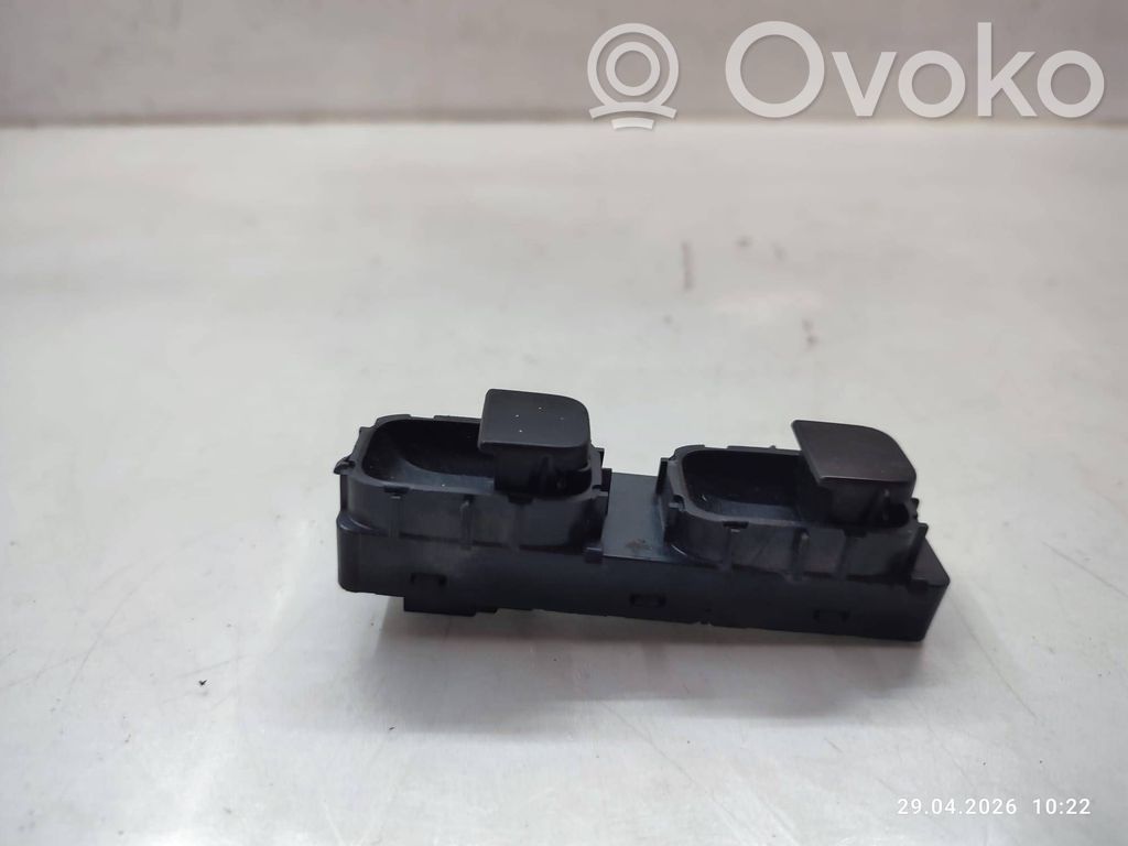 Tesla Model Y Autres commutateurs / boutons / leviers 