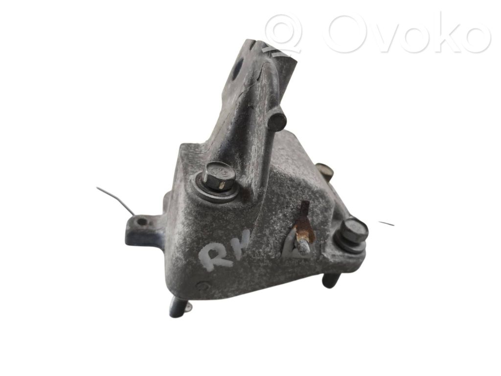 Jeep Grand Cherokee Engine mounting bracket 