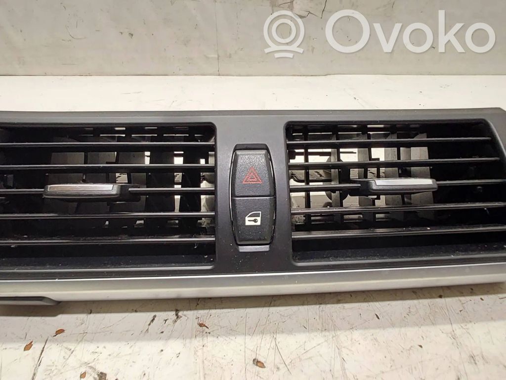 BMW X5 E70 Centrinės oro grotelės 
