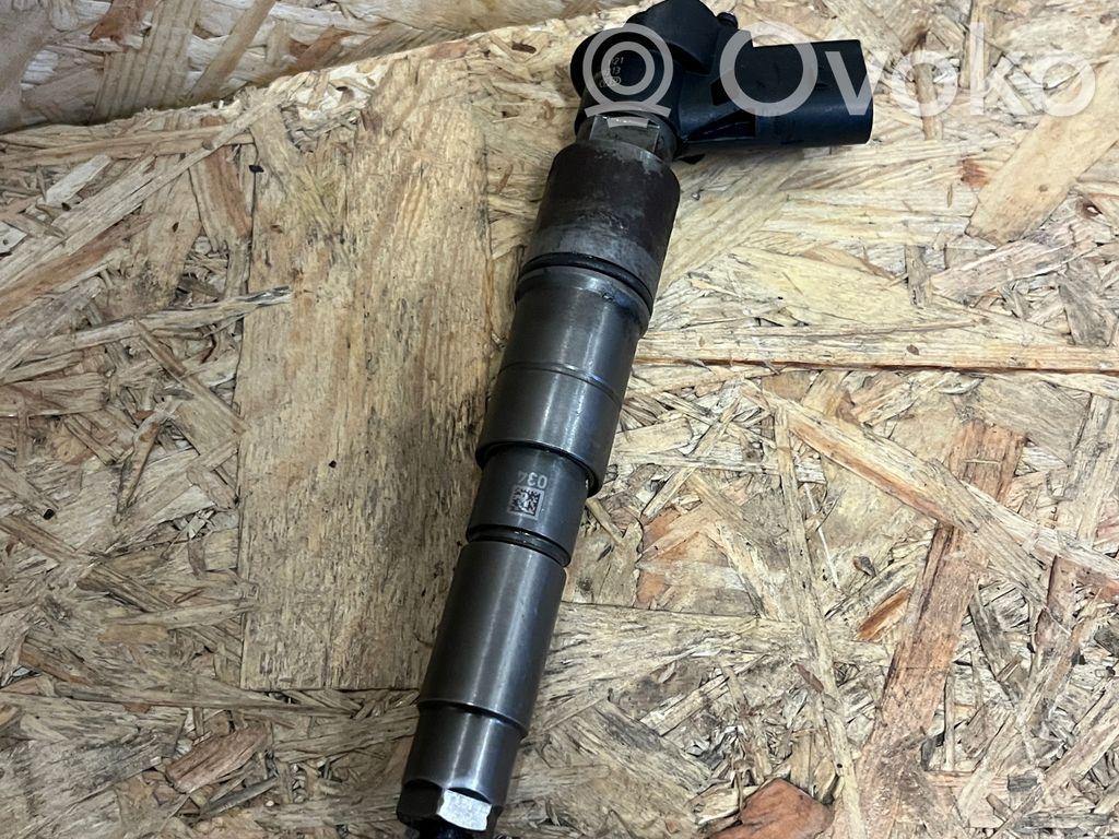 Fuel injector   779604204