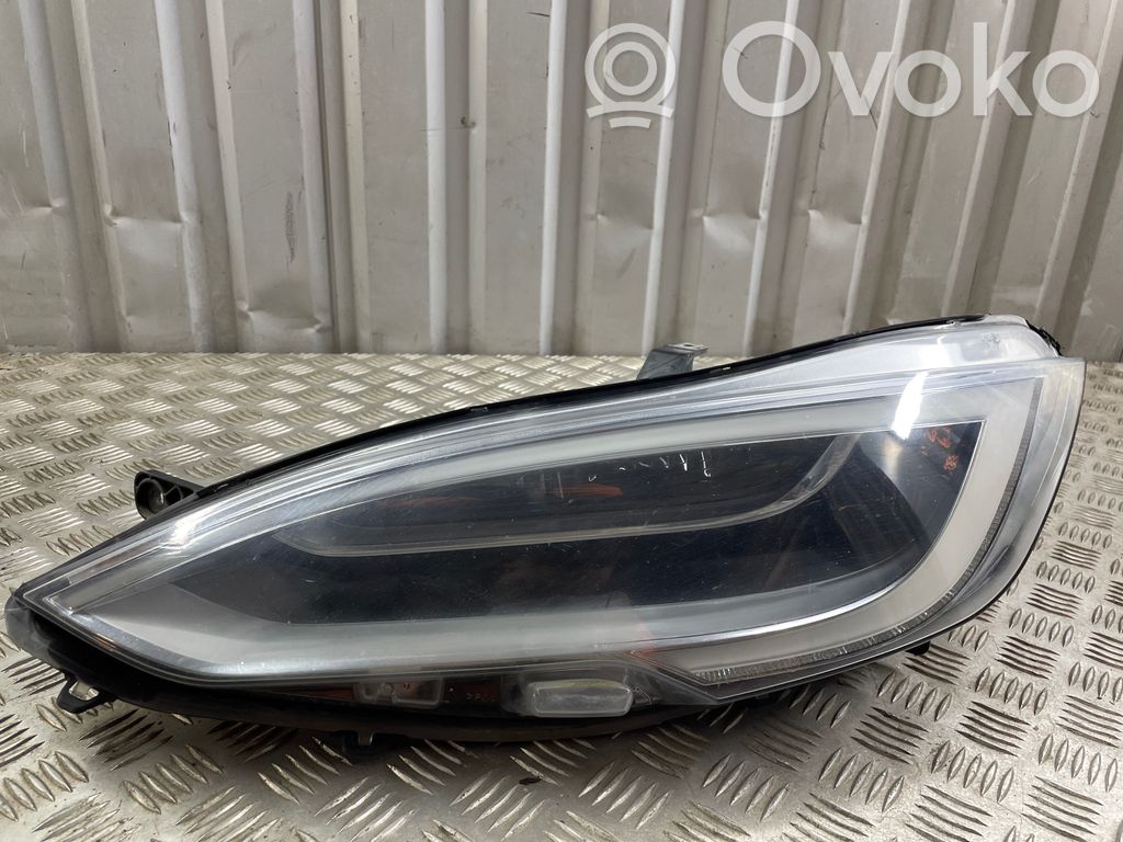 Scheinwerfer   105357400C,00202038