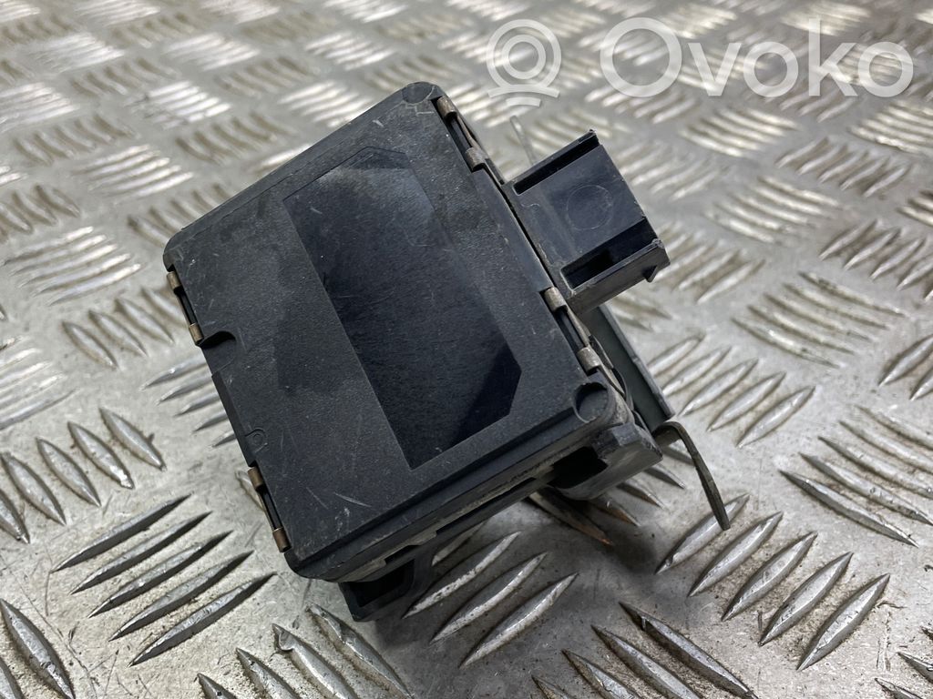 Tesla Model S Distronic sensor radar 