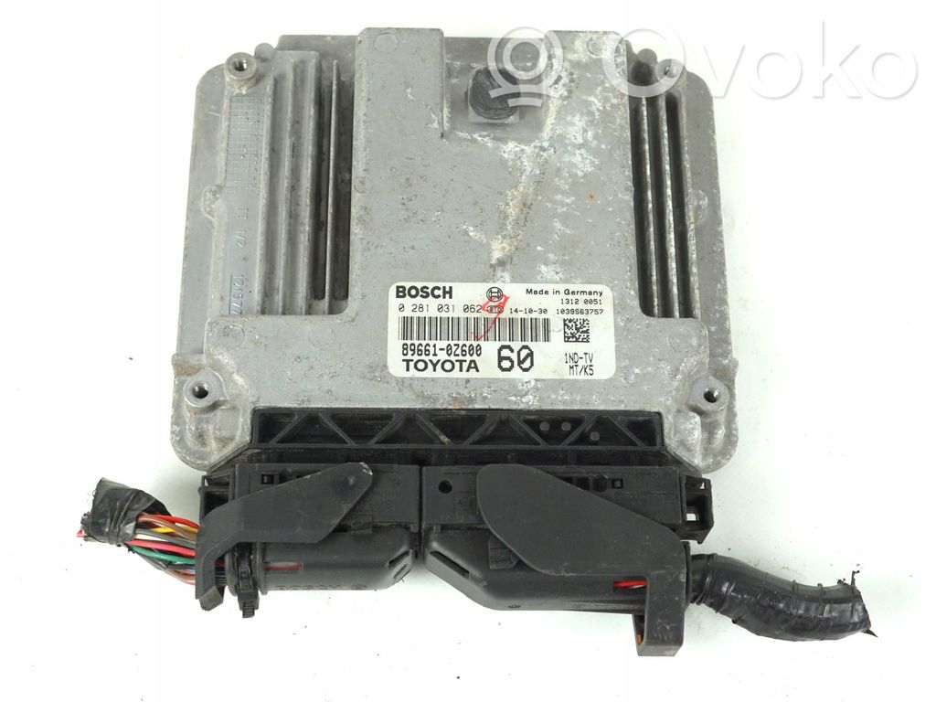 Toyota Corolla Verso AR10 Engine control unit/module ECU 