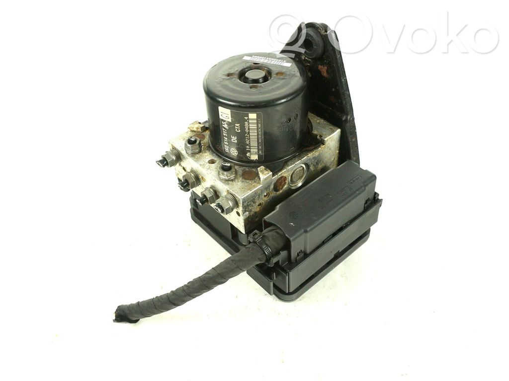 Volkswagen Golf VI ABS Pump 