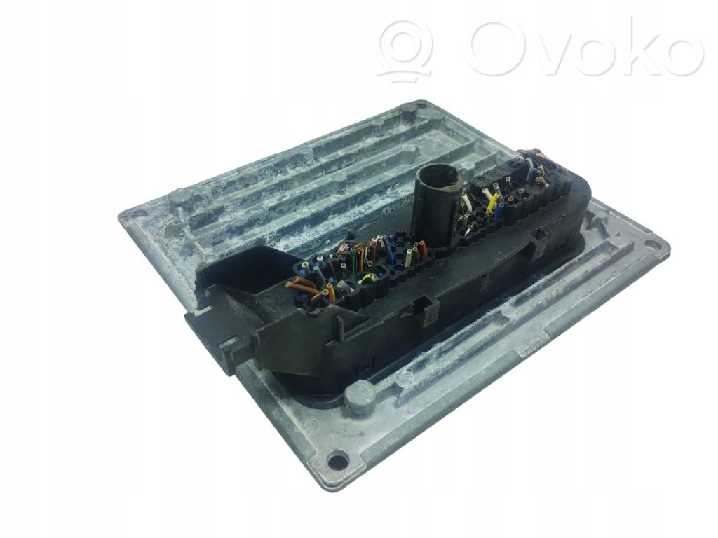 Moottorin ohjainlaite/moduuli   12A650,6S5112A650BB,S118685031B