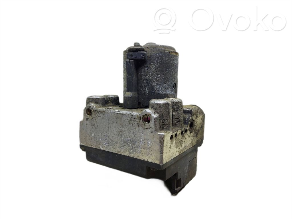 Audi A4 S4 B5 8D ABS bloks 