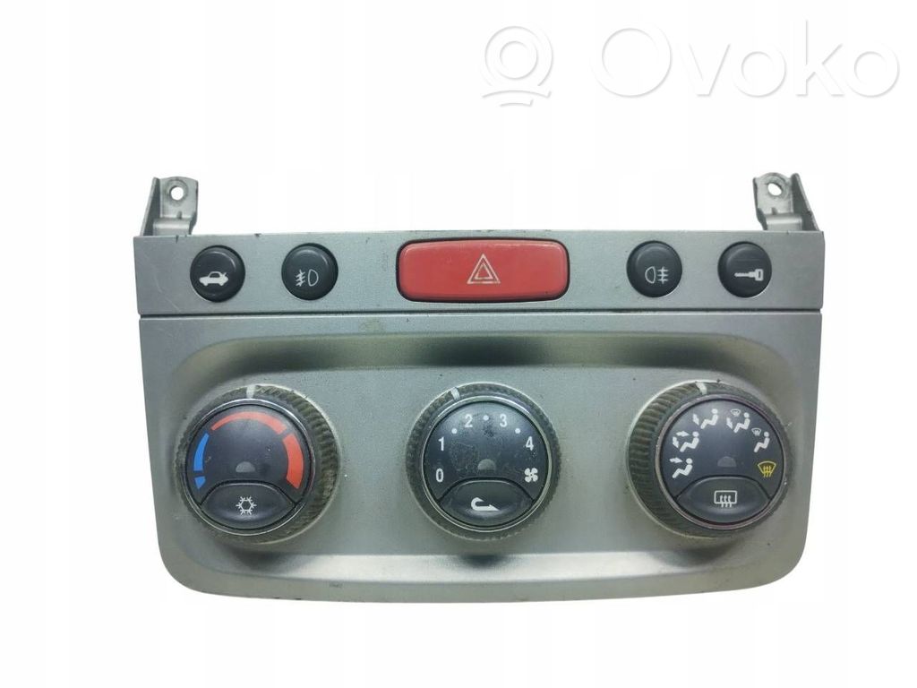Climate control unit   4E09374