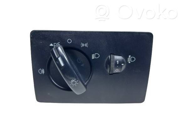 Ford C-MAX I Light switch 