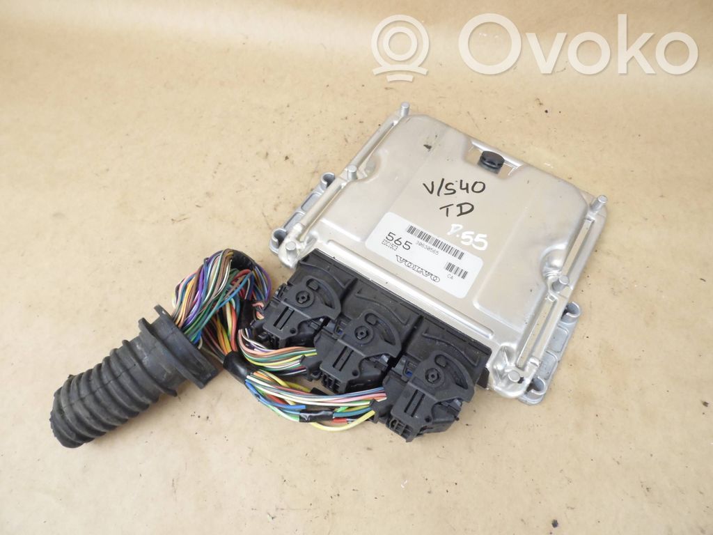 Volvo S40, V40 Engine control unit/module 