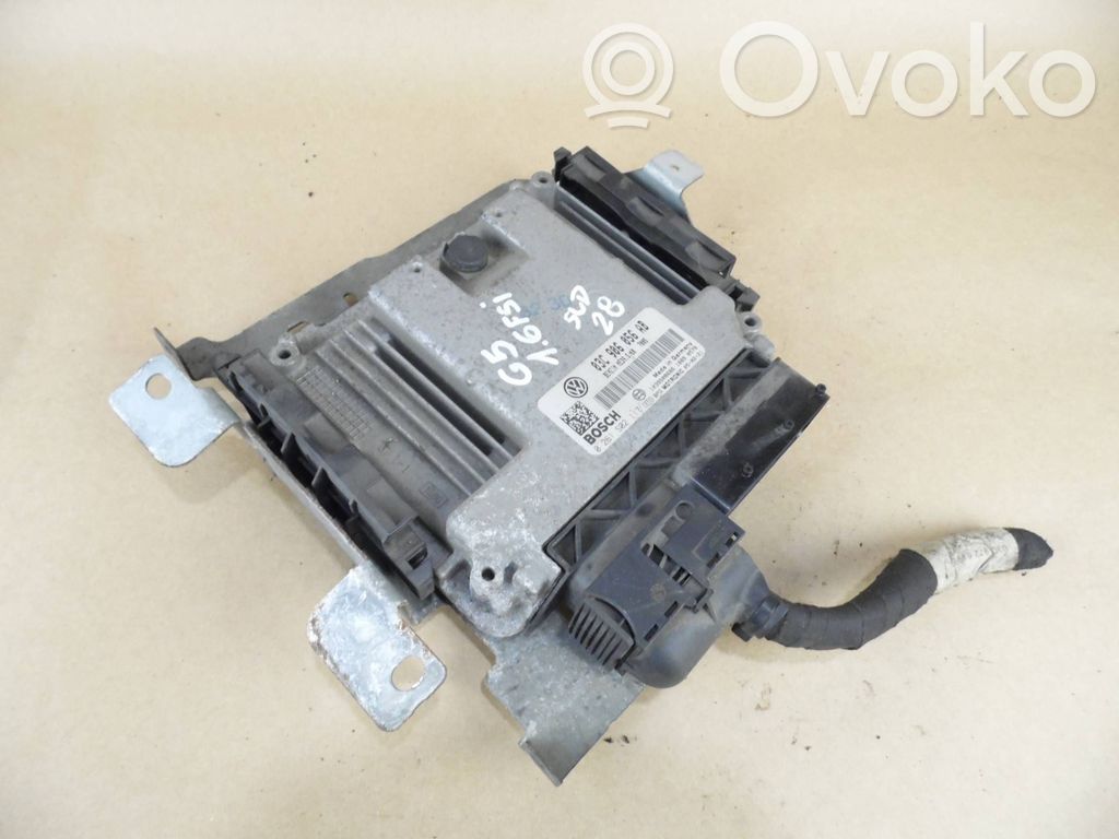 Volkswagen Golf V Engine control unit/module 
