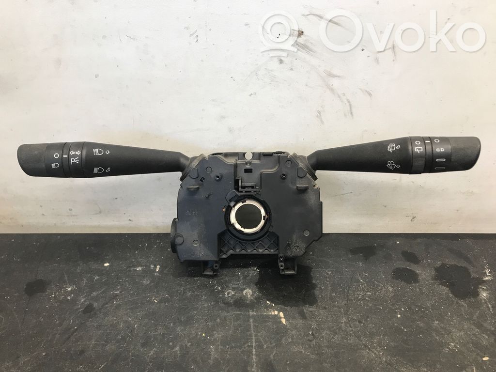 Fiat Doblo Interruptor de luz 