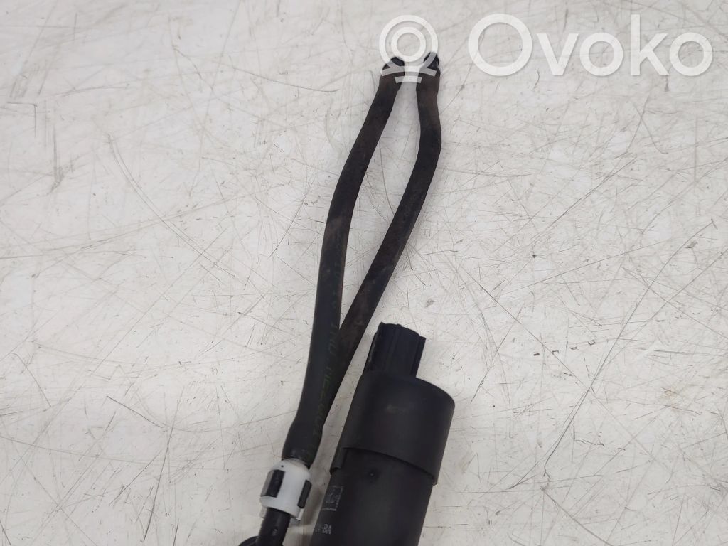 Ford Focus Windscreen/windshield washer pump 