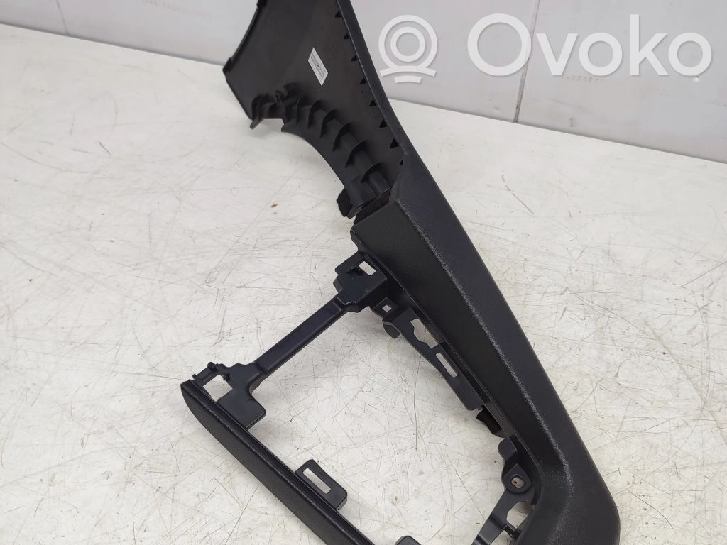 Ford Focus Pavarų perjungimo svirties apdaila (plastikinė) 