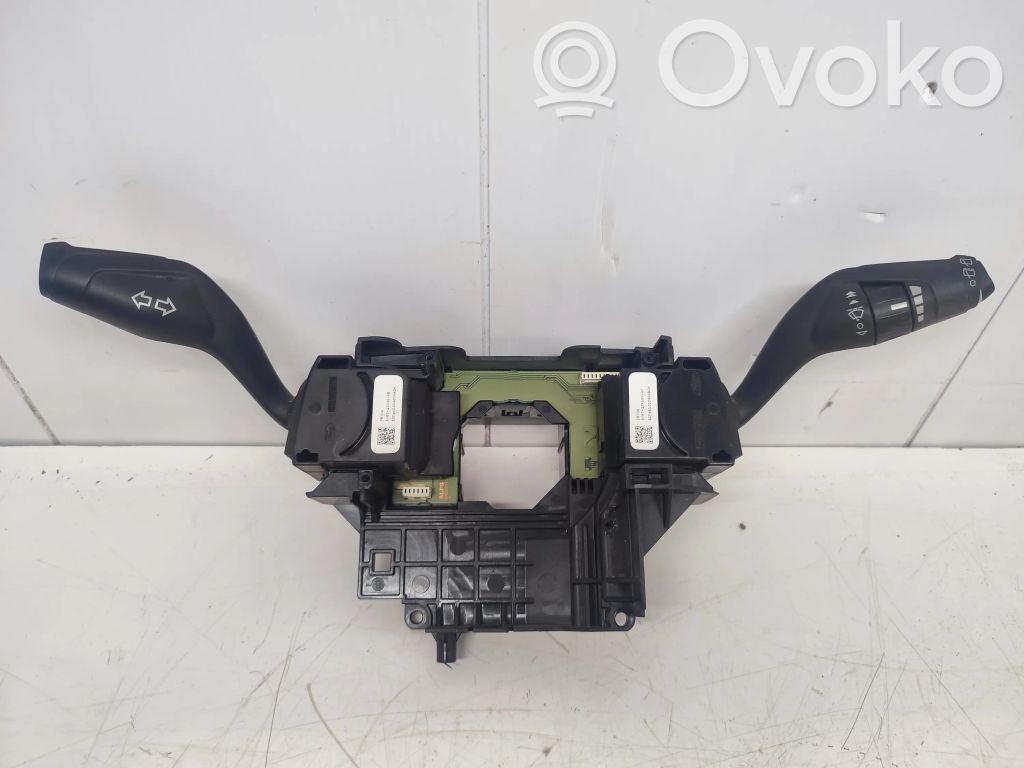 Ford Focus Multifunctional control switch/knob 