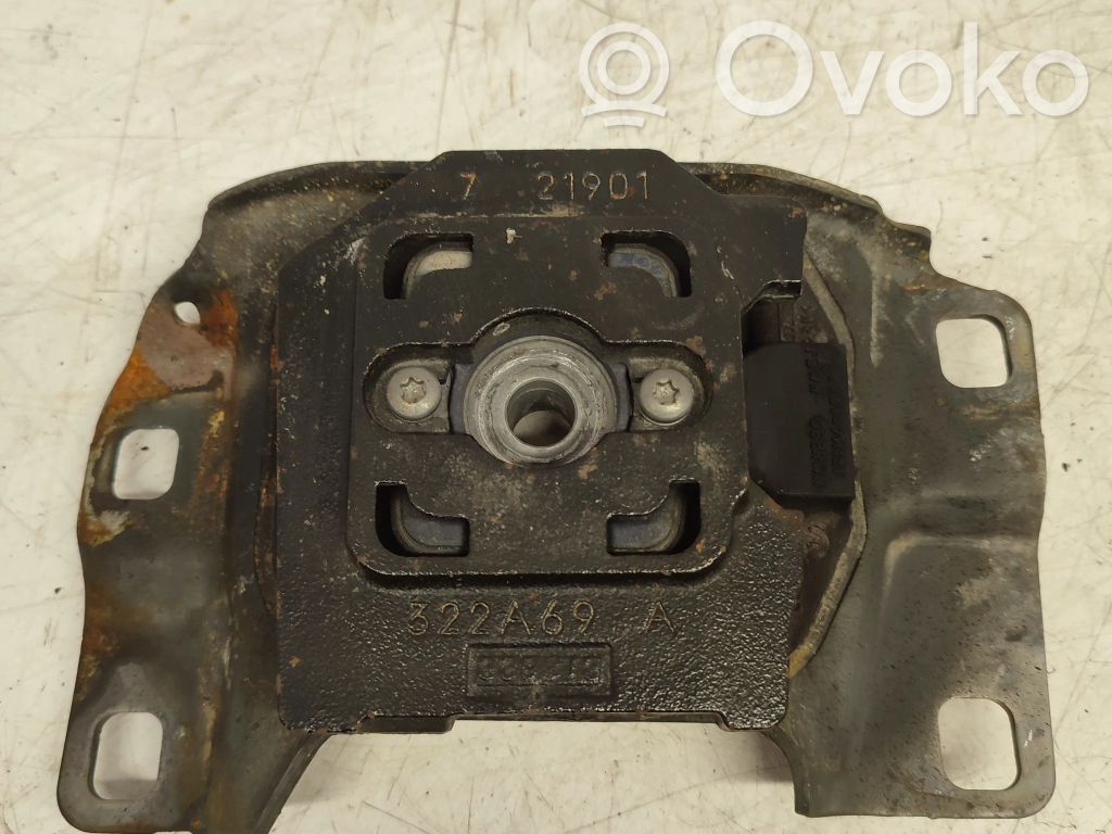 Ford Focus Engine mount bracket 
