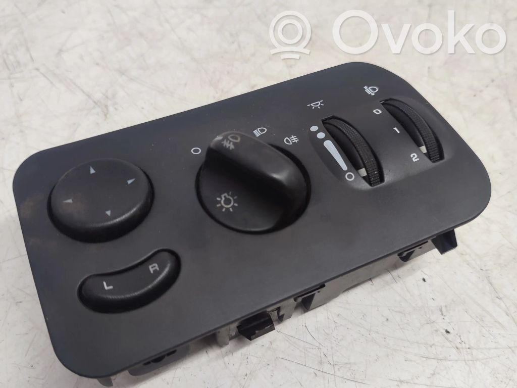 Chrysler Grand Voyager IV Light switch 