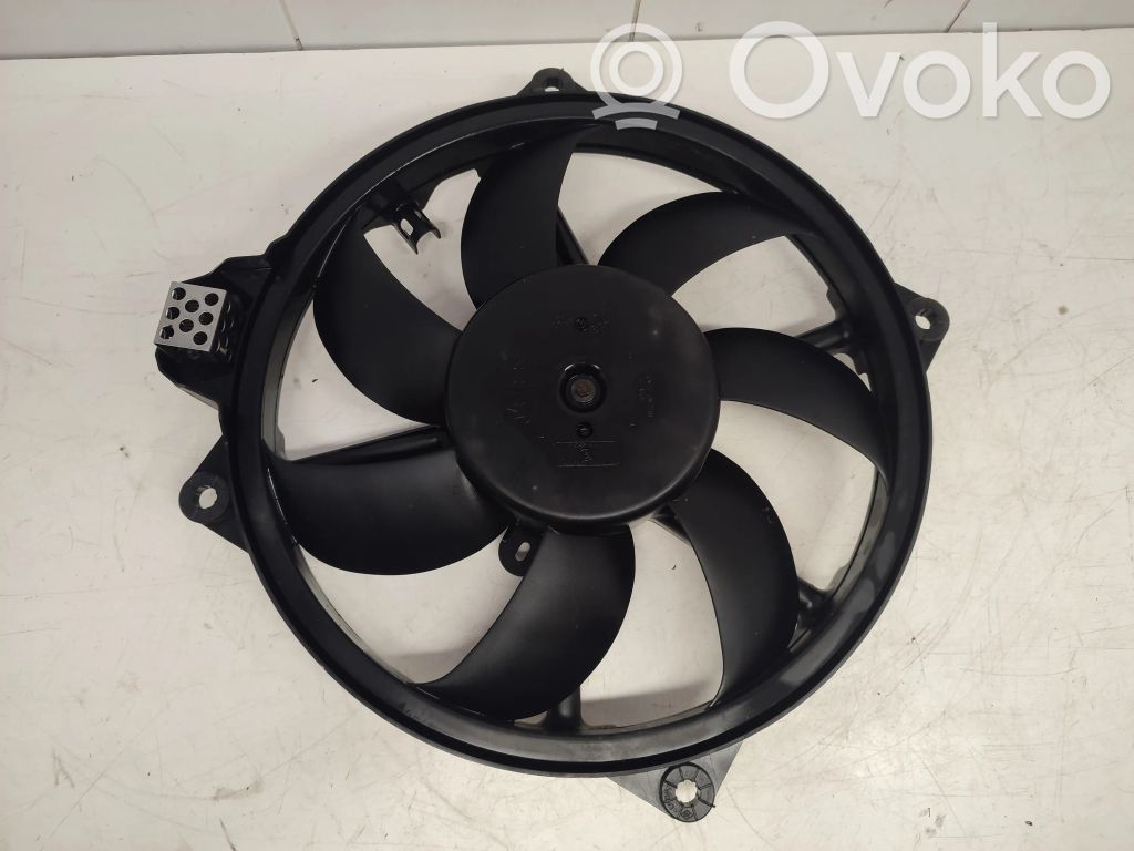 Renault Fluence Elektrisks radiatoru ventilators 