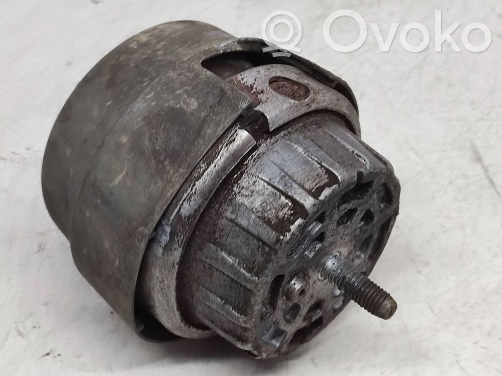 Audi A6 S6 C6 4F Engine mount bracket 