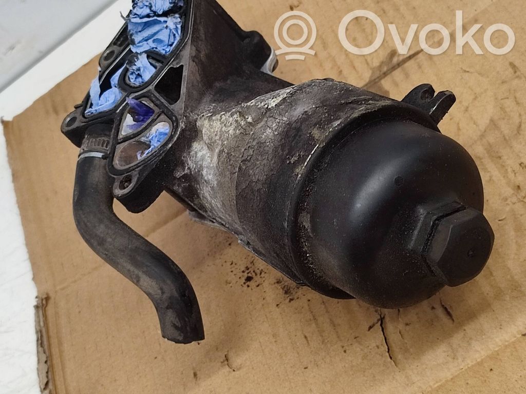 Citroen C4 I Oil filter mounting bracket 