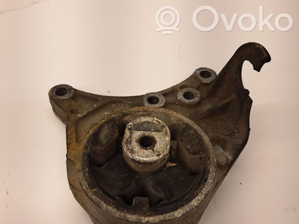 Chrysler Voyager Łapa / Mocowanie skrzyni biegów 
