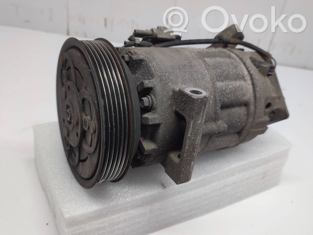 Renault Clio IV Air conditioning (A/C) compressor (pump) 