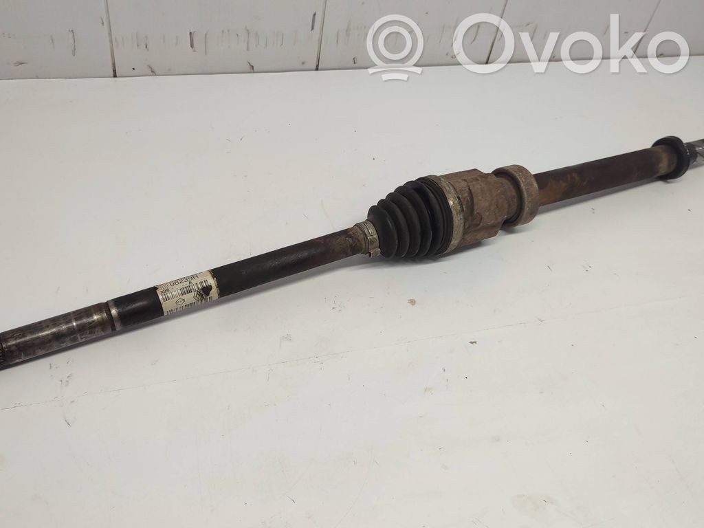 Renault Clio IV Front driveshaft 