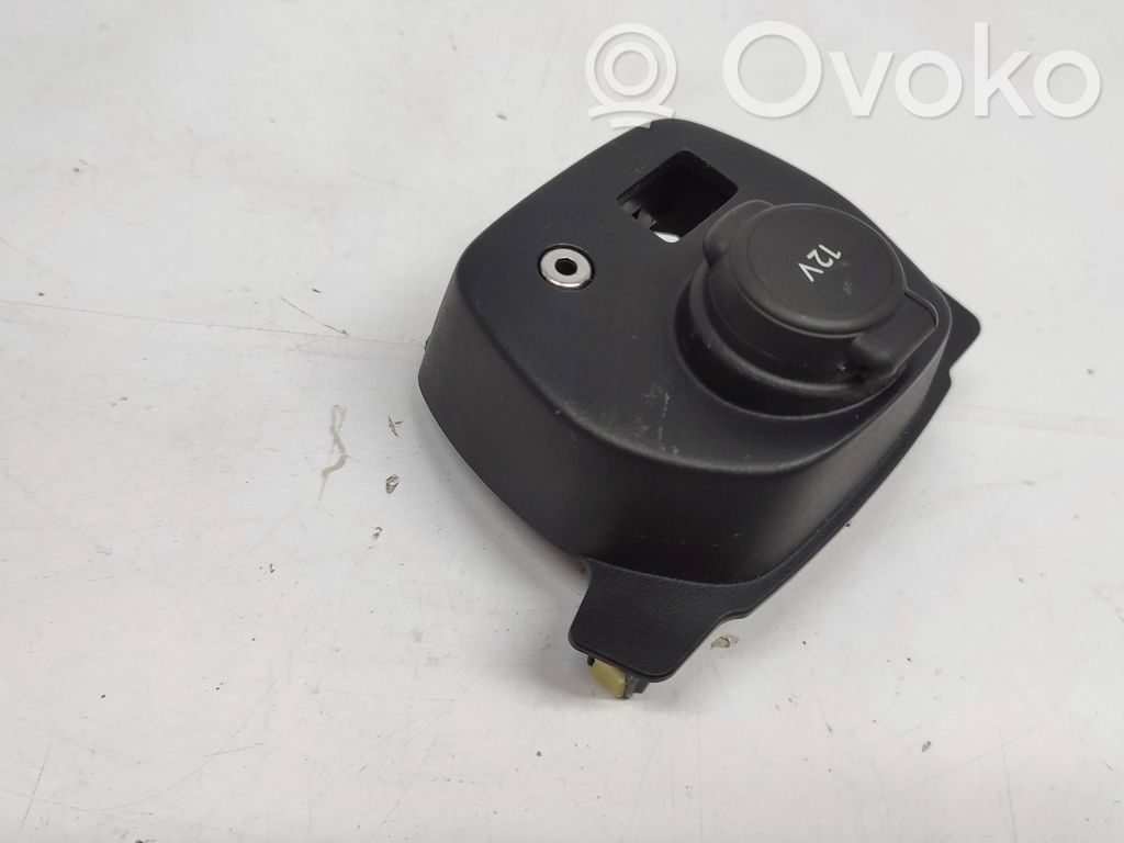 Peugeot 108 Conector priză AUX 