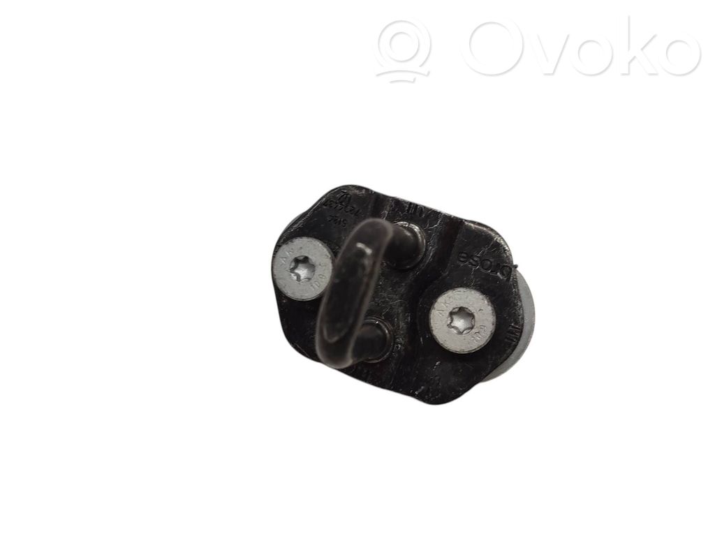 BMW X5 F15 Trunk lock loop 