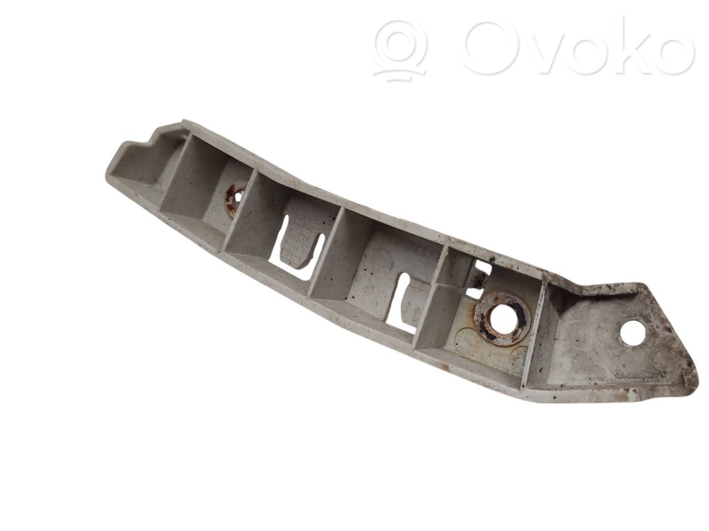 Ford Focus Front bumper mounting bracket 