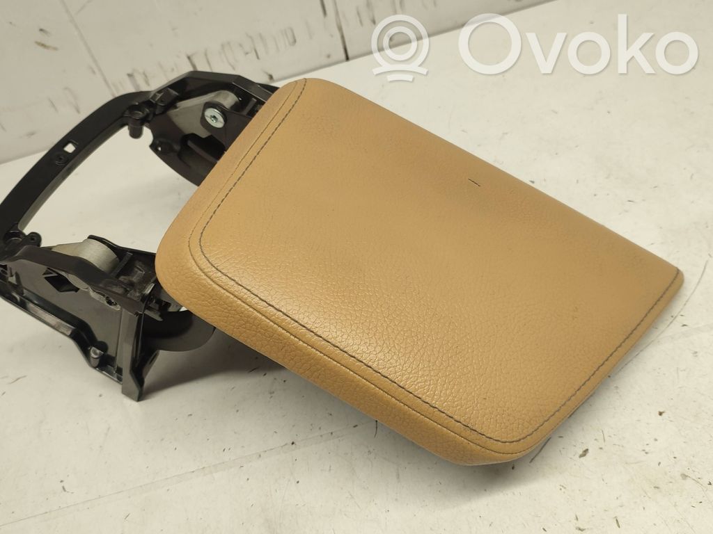 Volvo XC60 Armrest 