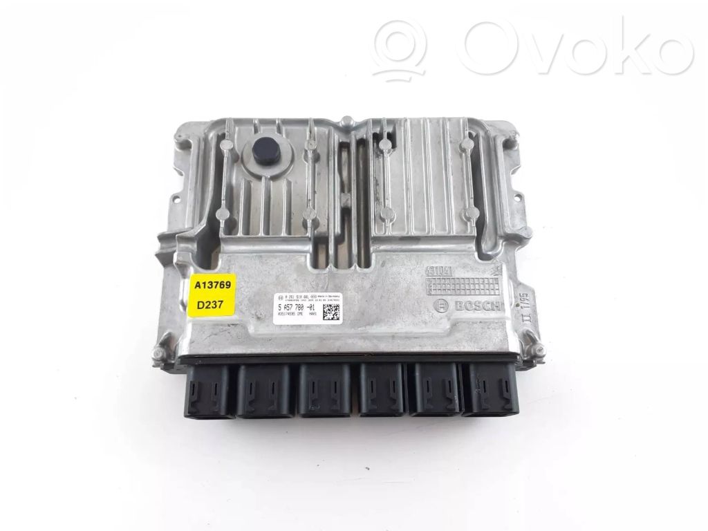 BMW 1 F40 Engine control unit/module 