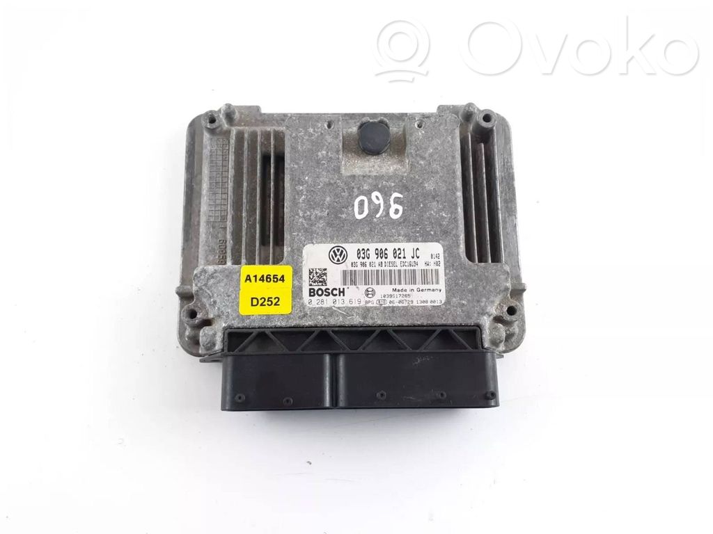 Skoda Octavia Mk2 (1Z) Engine control unit/module 