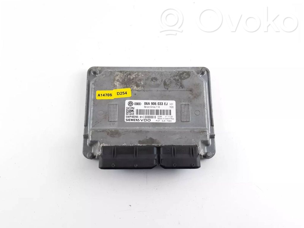 Audi A3 S3 A3 Sportback 8P Engine control unit/module 