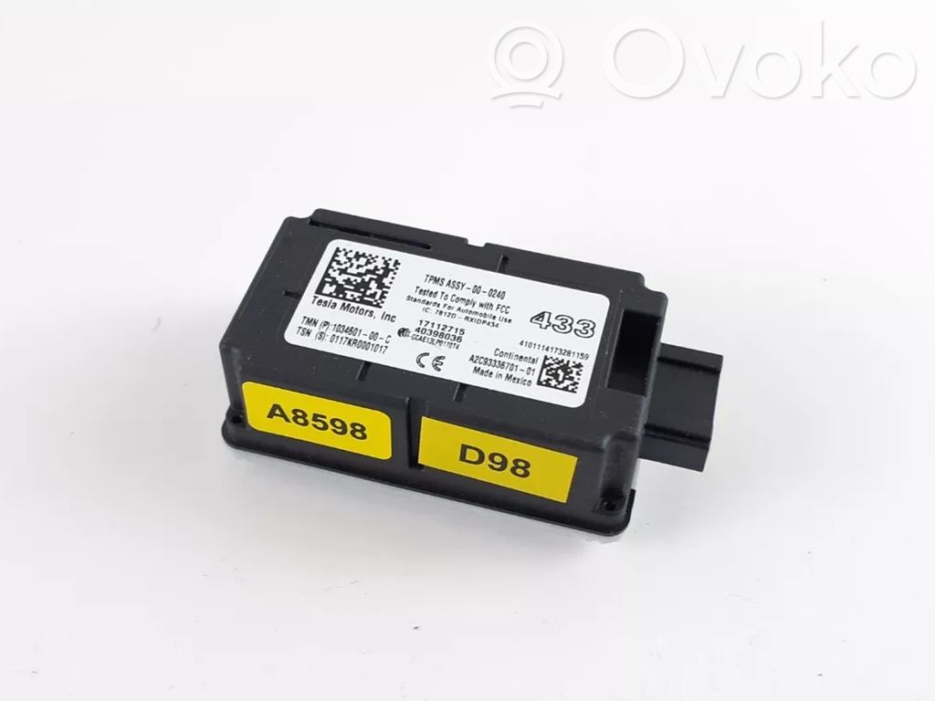 Tesla Model S Tire pressure control unit 