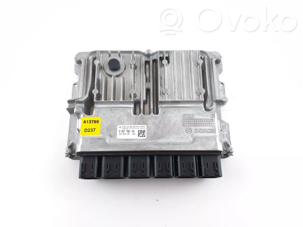 BMW 1 F40 Engine control unit/module 