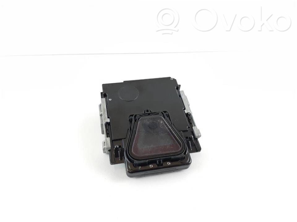 Audi Q7 4M Windshield/windscreen camera 