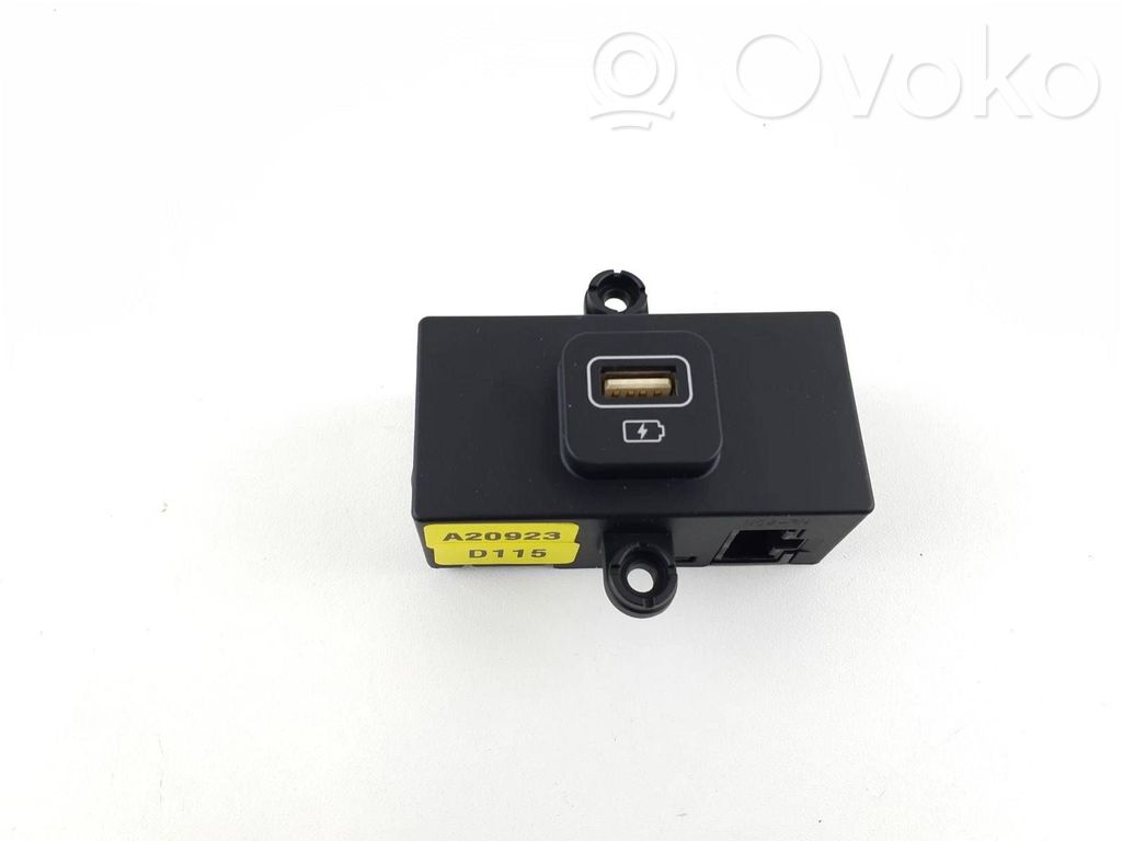KIA Sorento IV Enchufe conector USB 