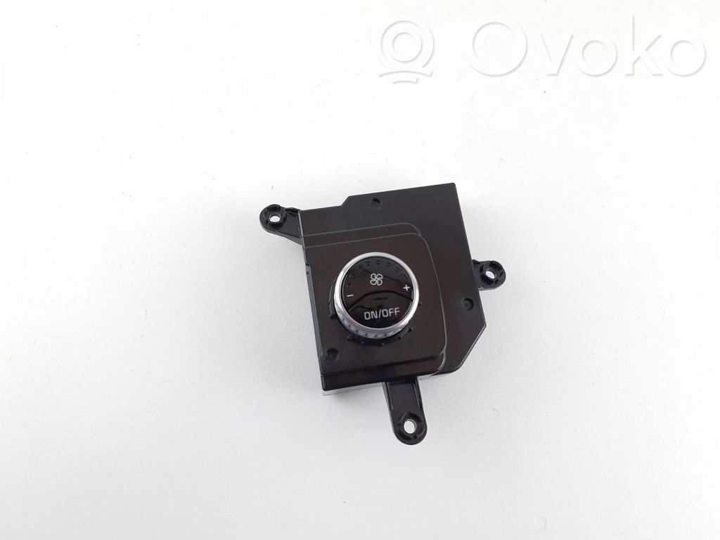KIA Sorento IV Interior fan control switch 