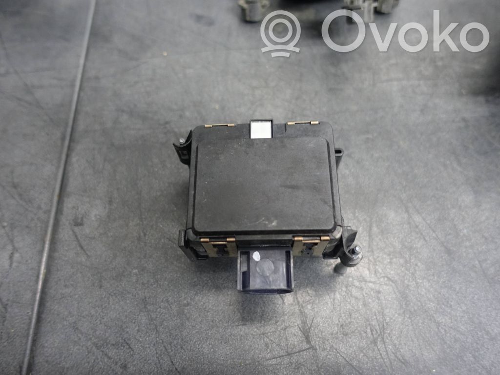 Sensor de radar Distronic   10068046