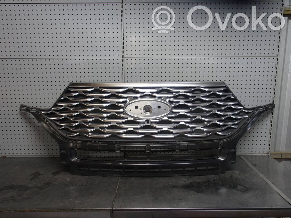 Ford Explorer VI Etusäleikkö 
