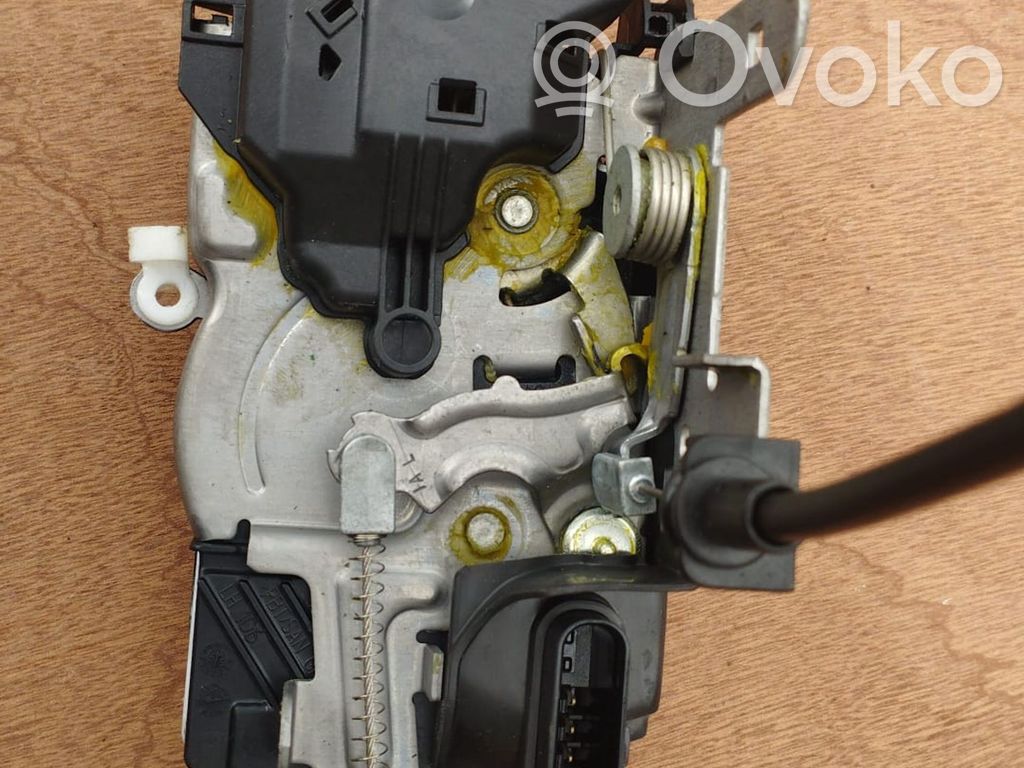 Volvo V40 Zamek drzwi przednich 