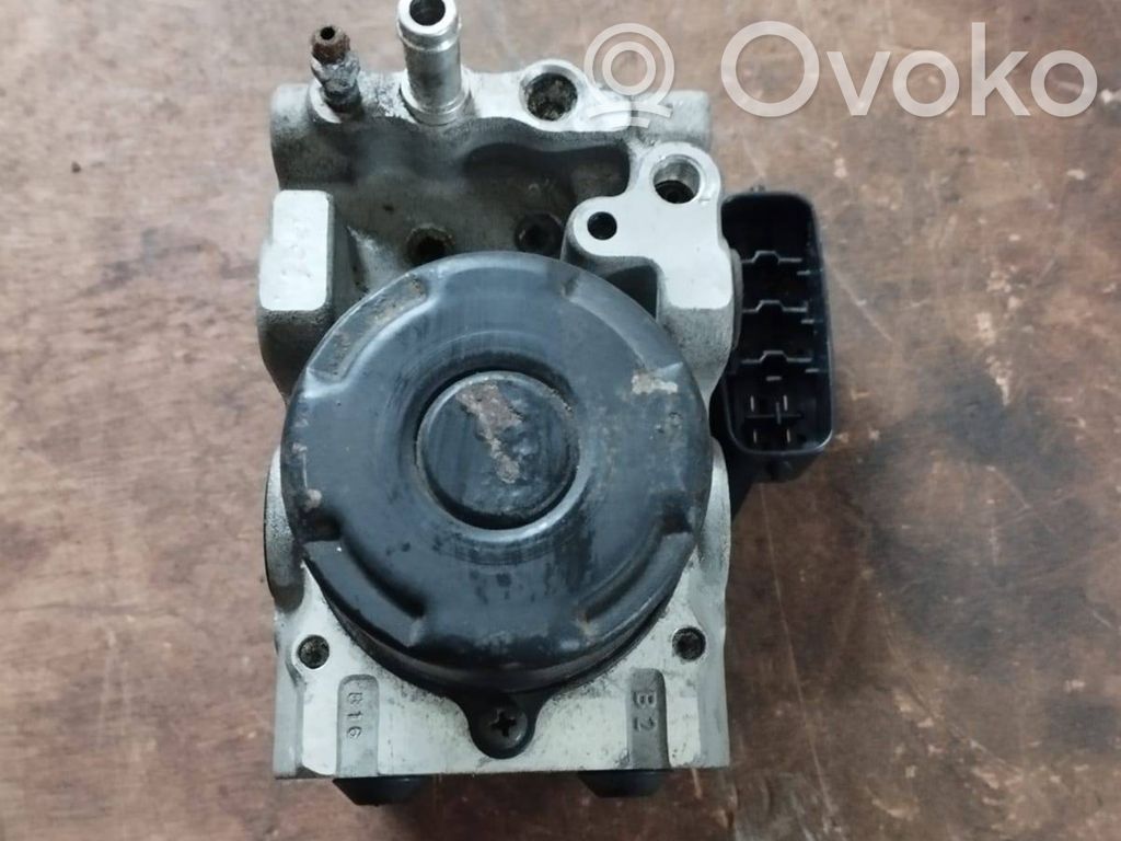 Lexus IS 200-300 ABS bloks 
